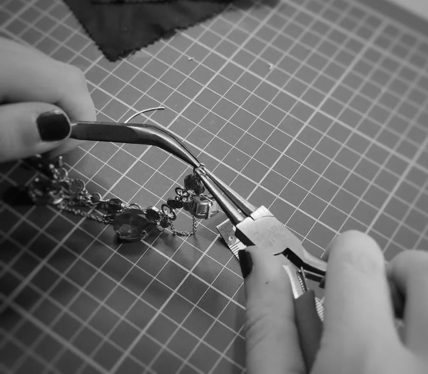 Maison Perséphone montage de bijou